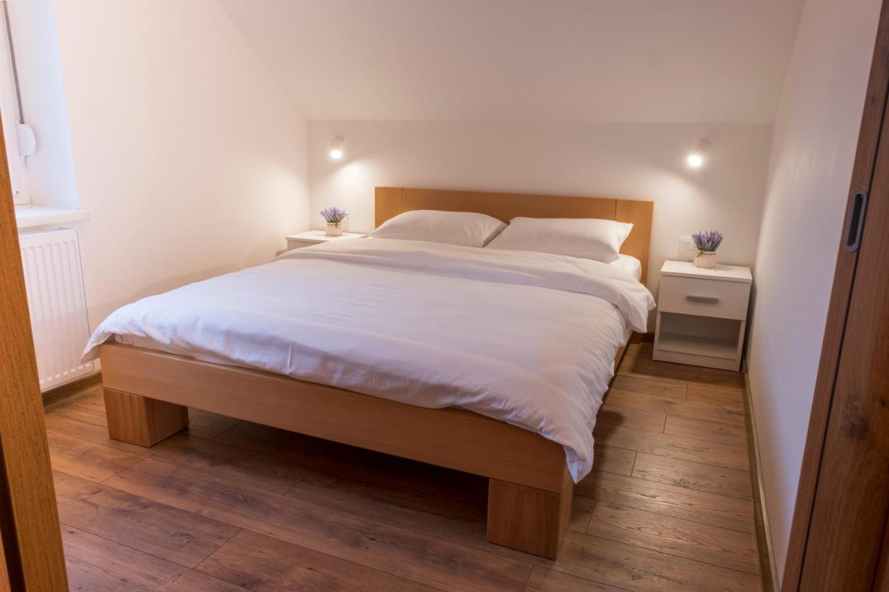 Petlov Salas Rooms Novi Sad Eksteriør bilde